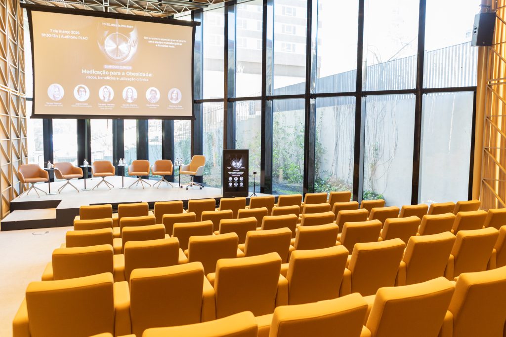 Sala do simpósio clínico to be. 7 de março